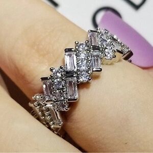 18k WG/925 Sterling Baguette/Round
Diamond Band